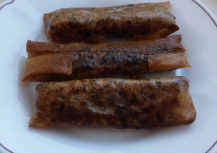 Spring rolls alias lumpia