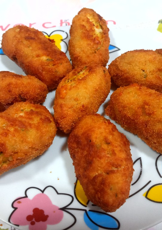 Una foto de Croquetas de garbanzos, calabacín y queso