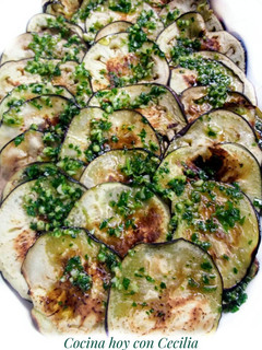 Una foto de Berenjena a la plancha con ajo/perejil/aceite de oliva