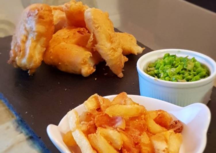 Fish chips with mushy peas