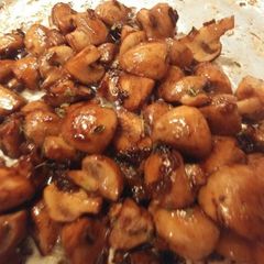 A picture of Joes' oven roasted mushrooms.