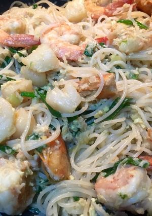 A picture of Singapore Seafood White Beehoon.