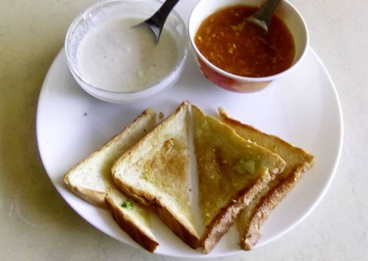 Garlic Chilli Butter Toast With Dipping Sauces Recipe By Sumithra Jayaraj Cookpad