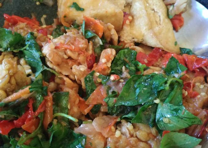 Cara Gampang Membuat Sambal tempe dan tahu penyet kemangi yang Lezat Sekali