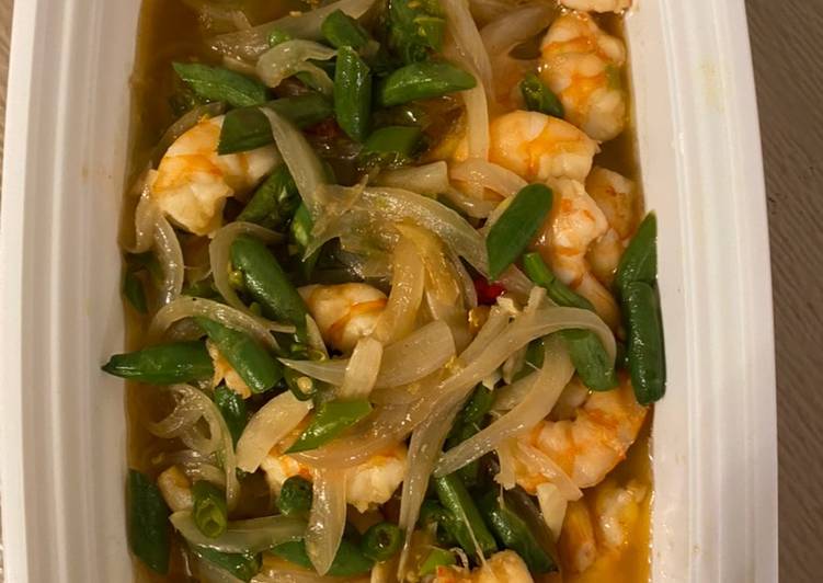 Spicy Shrimp with string bean and onion