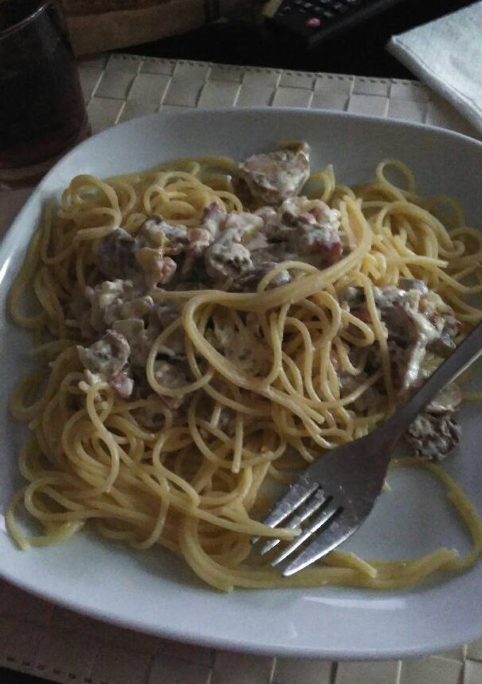 Una foto de Espaguettis a la carbonara