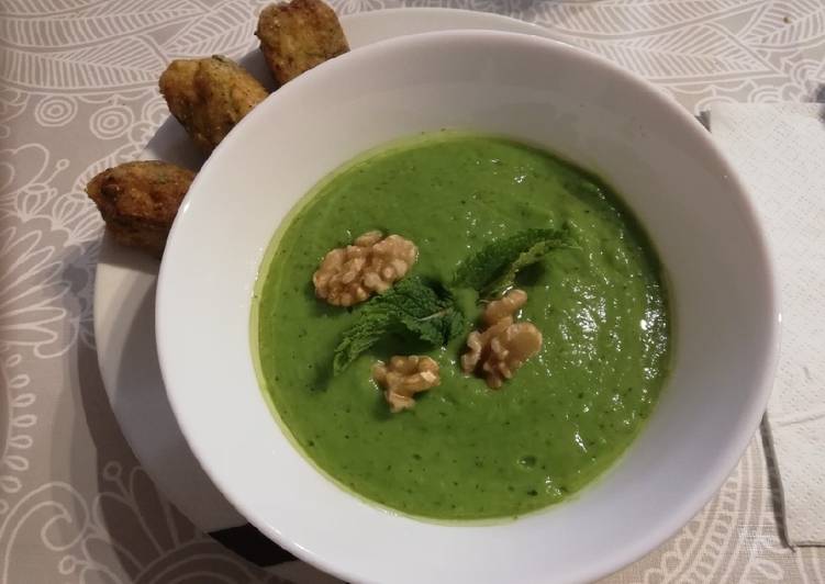 Crema fría de guisantes a la hierbabuena