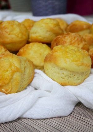 Pihe puha sajtos-burgonyás pogácsa recept fotója