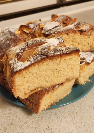 Фото Шарлотка с яблоками.