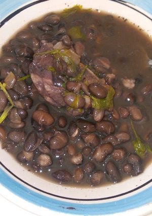 Una foto de Frijol con puerco