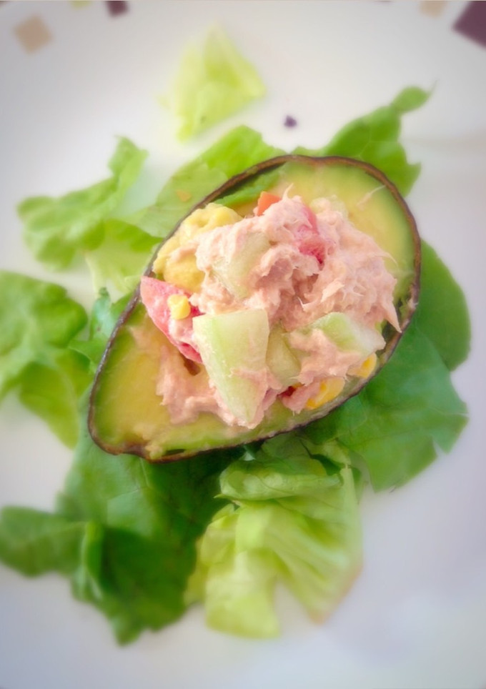 Una foto de Aguacates rellenos de atún