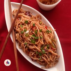 A picture of Chow mein.