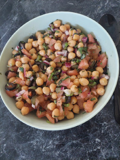 Una foto de Ensalada de Garbanzos Israelí