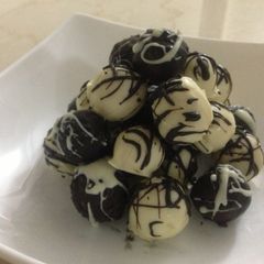 A picture of Rum Balls.