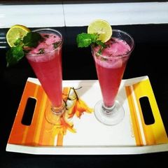 A picture of Pomegranate Mojito.