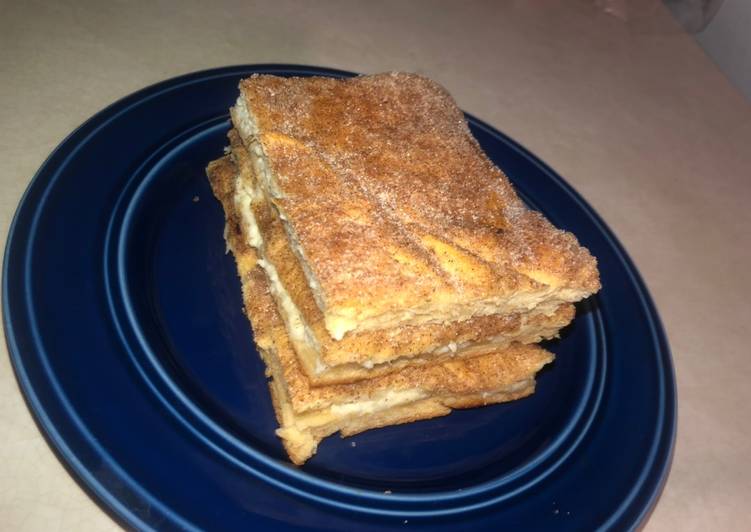 EASY Mexican Churro Cheesecake bars