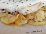 Una foto de lenguado al horno con limon