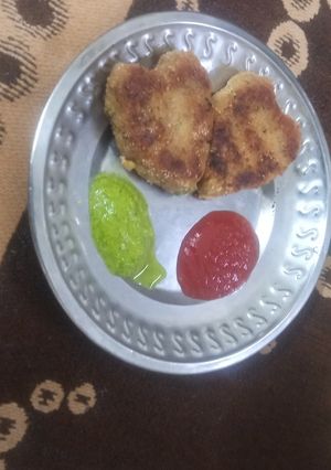 બટાકા કટલેટ (Bataka Cutlet Recipe In Gujarati) રેસીપી મુખ્ય ફોટો