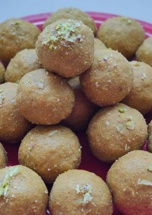A picture of Besan Ladoo (Chickpea Flour Ladoo).
