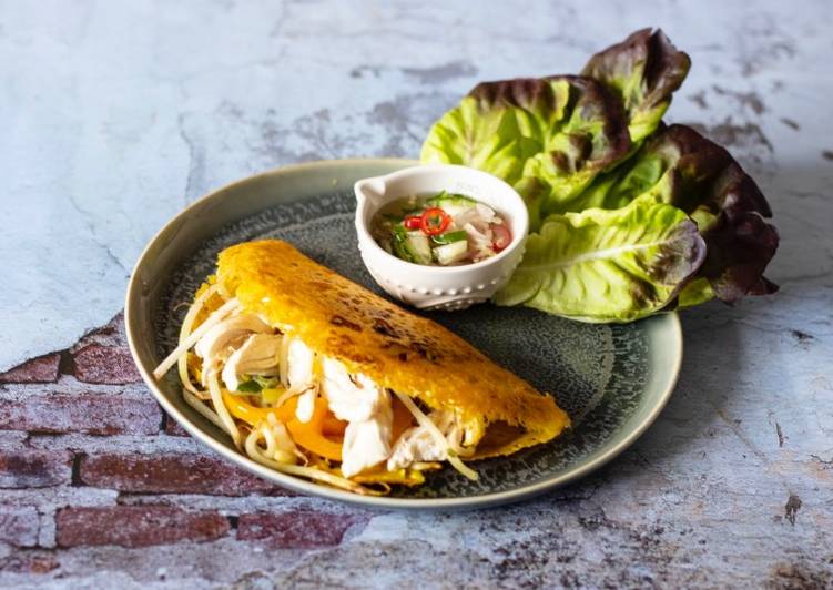 Step-by-Step Guide to Prepare Super Quick Homemade ‘Ka Nhom Bueag Euan’. Vietnamese Crispy Pancake with chicken and Thai Ajard dipping sauce