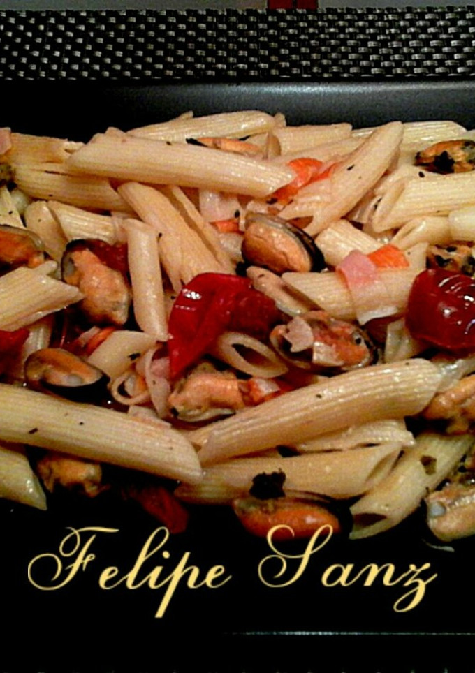 Una foto de Penne rigate con mejillones