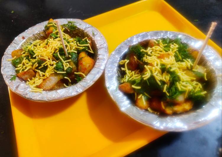 Simple Way to Make Favorite Aloo Kachalu Chaat