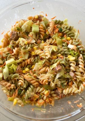 Una foto de Ensalada de pasta y atún🥗🐟