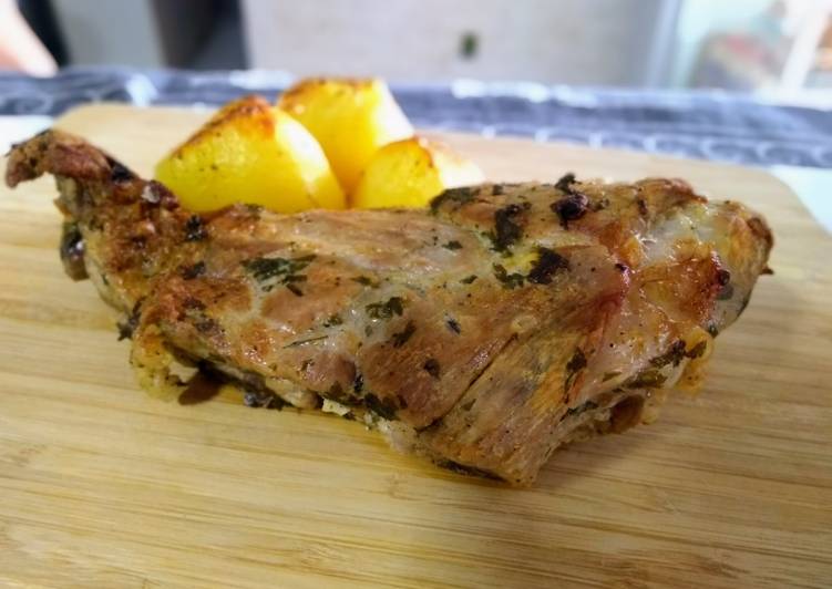 Costelinha Suína com batatas ao forno - Tudogosreceitas
