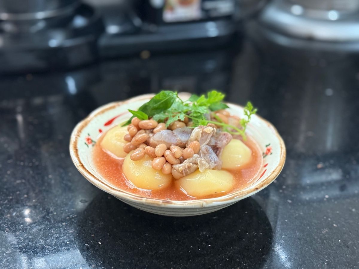 Suờn Heo Nấu Khoai Tây Đậu