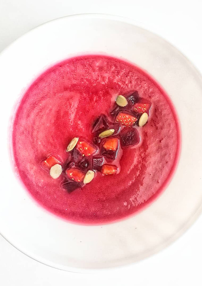 Una foto de 🌱 Gazpacho de remolacha 🌱