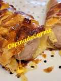 Bratwurst con mostaza y miel en hojaldre