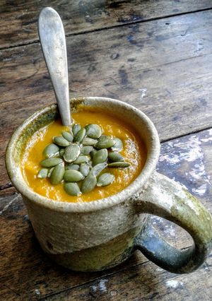 Una foto de Crema de ZAPALLO, MANZANA VERDE y ZANAHORIA