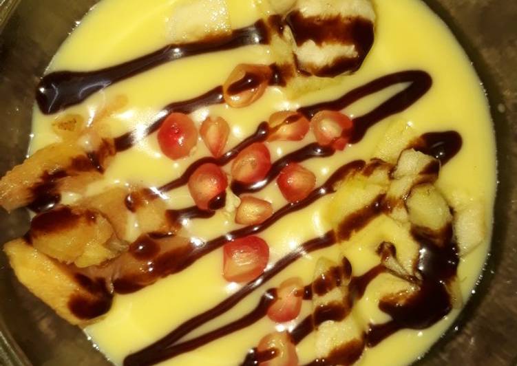 Fruit custard pudding