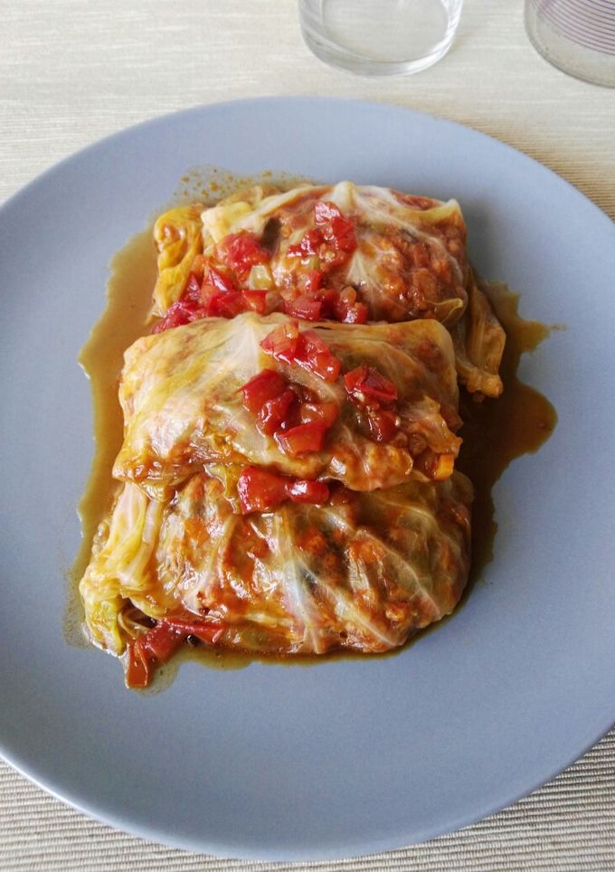 Una foto de Rollitos de repollo rellenos de soja texturizada