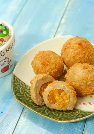 Hình của món Bánh Khoai Môn Chà Bông Trứng Muối.