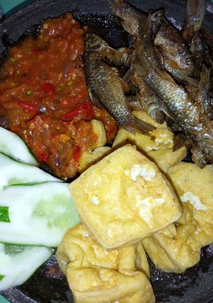 Foto resep Sambel wader goreng + tahu goreng
