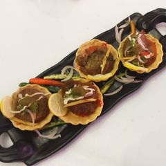 Masoor kebab in the tarts A picture of Masoor kebab in the tarts.