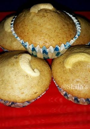 एग लेस्स काजू वनीला मफिन (Egg less kaju vanila muffin recipe in hindi) रेसिपी मुख्य फोटो