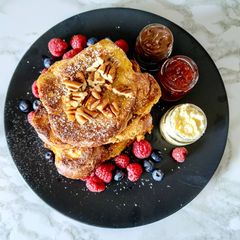A picture of Brioche French Toast.