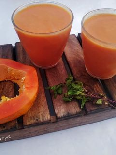 ट्रॉपिकल पपाया स्मूथी (Tropical papaya smoothie recipe in Hindi) रेसिपी मुख्य फोटो