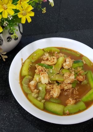 Hình của món Mướp xào tôm.