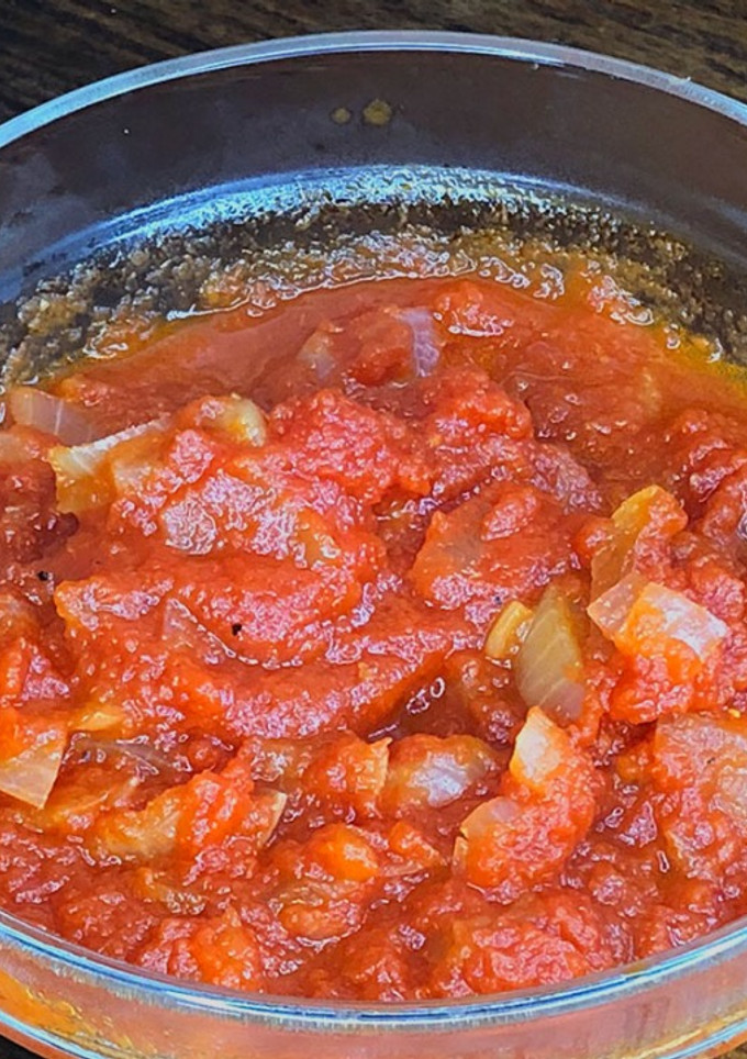 Una foto de Salsa de tomate casera con estuche Lékué al microondas