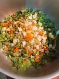 Ensalada de coliflor y pollo esmechado