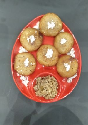 A picture of Manda pitha.