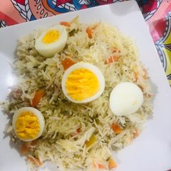 A picture of Jhat pat fried rice.
