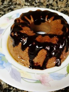 Una foto de Pudin de chocolate y turrón de yema