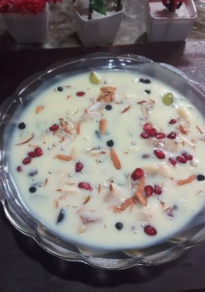फ्रूट् कस्टर्ड (fruit custard recipe in Hindi) रेसिपी मुख्य फोटो