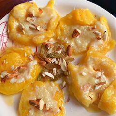 A picture of Mango ice cream.