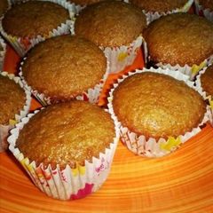 A picture of Muffins in microwave.