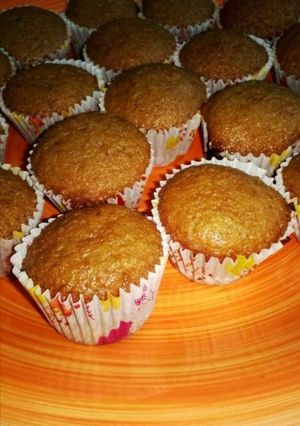 A picture of Muffins in microwave.